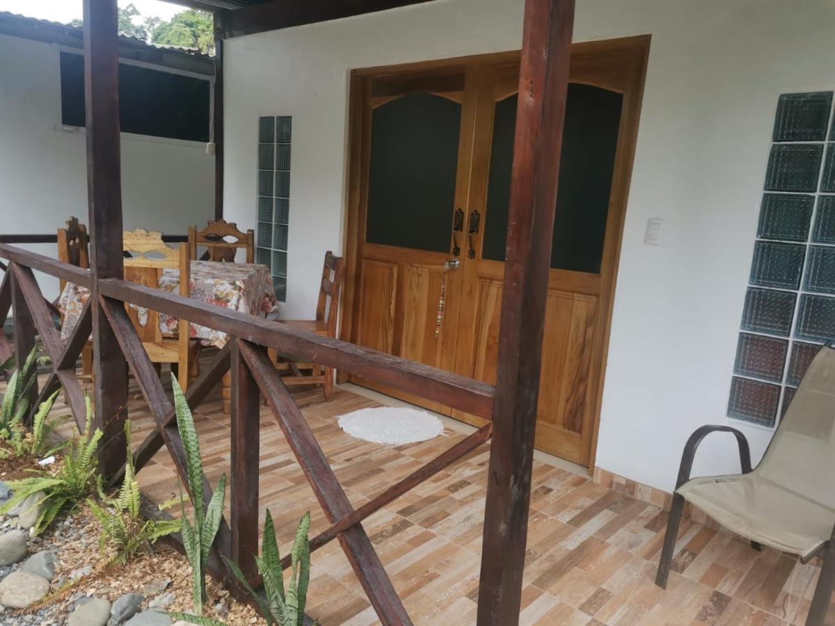 Hostal Cecilia Puerto Viejo de Talamanca Eksteriør bilde