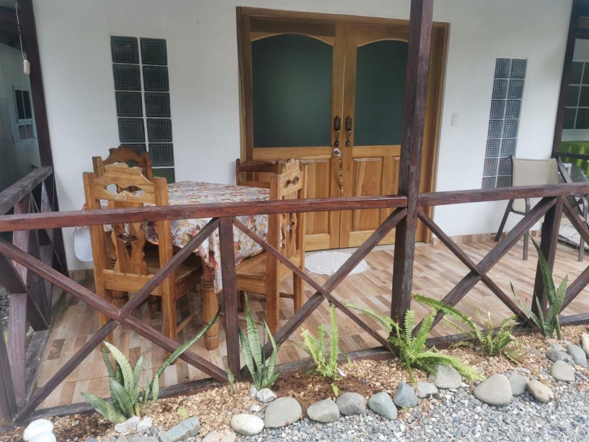 Hostal Cecilia Puerto Viejo de Talamanca Eksteriør bilde