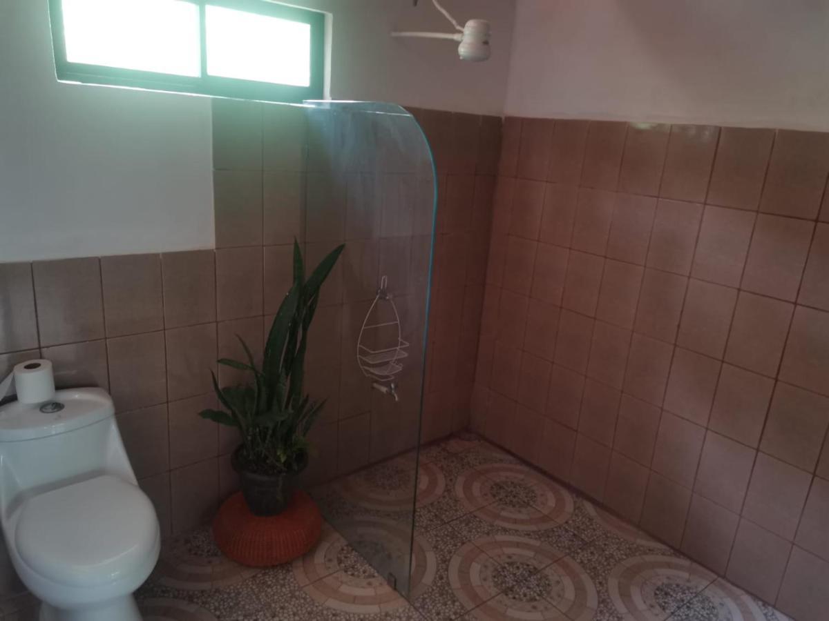 Hostal Cecilia Puerto Viejo de Talamanca Eksteriør bilde