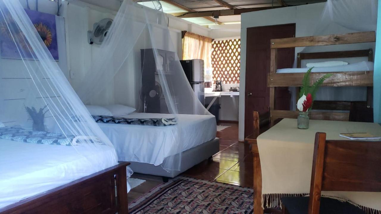 Hostal Cecilia Puerto Viejo de Talamanca Eksteriør bilde
