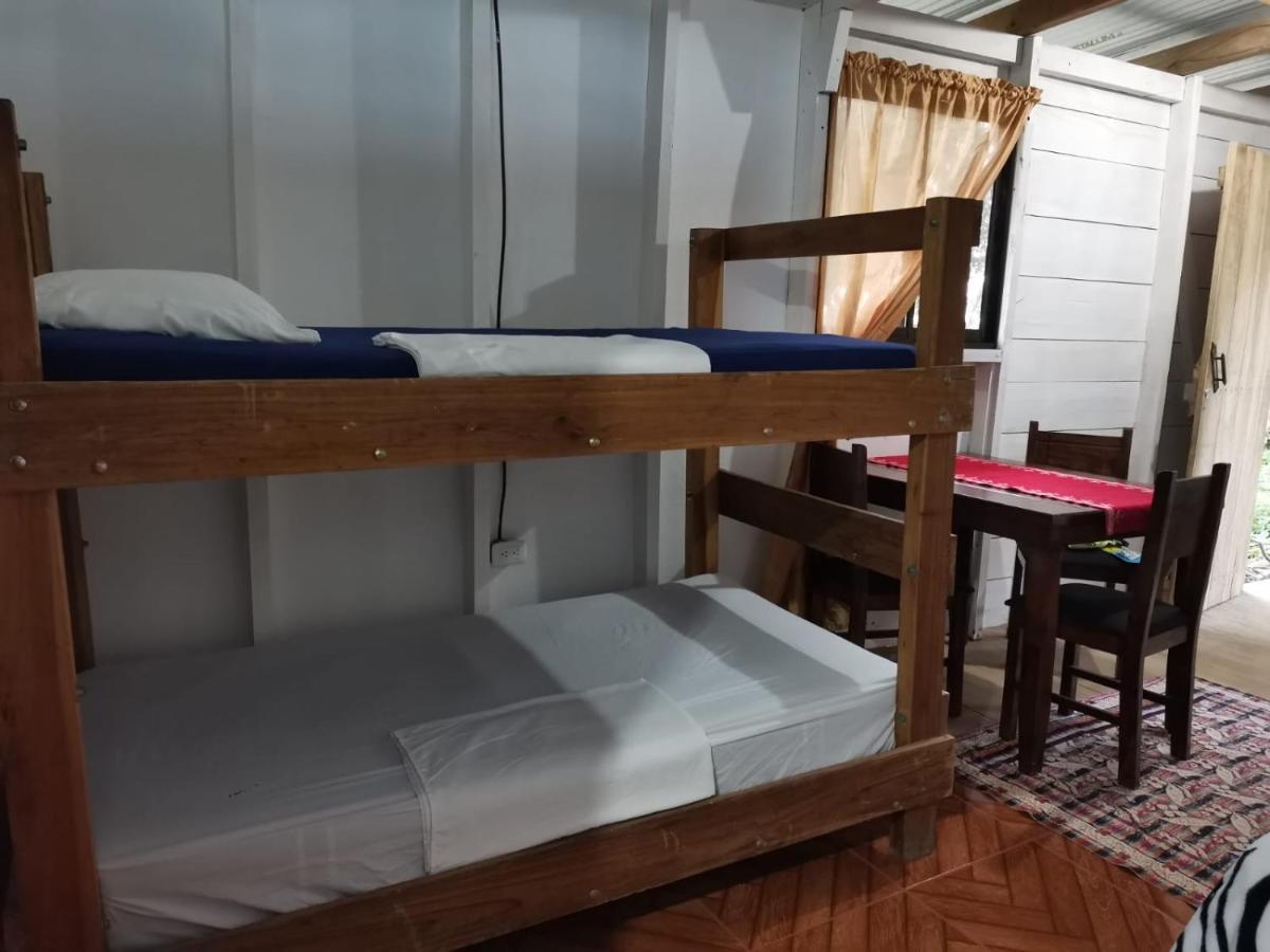 Hostal Cecilia Puerto Viejo de Talamanca Eksteriør bilde