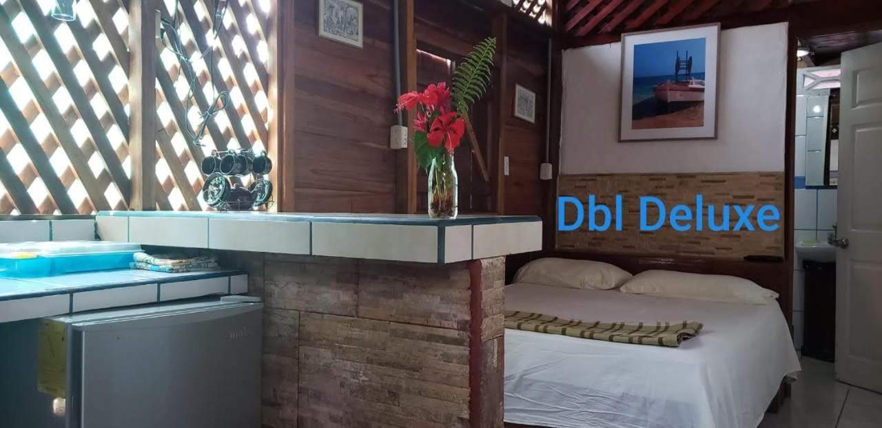 Hostal Cecilia Puerto Viejo de Talamanca Eksteriør bilde